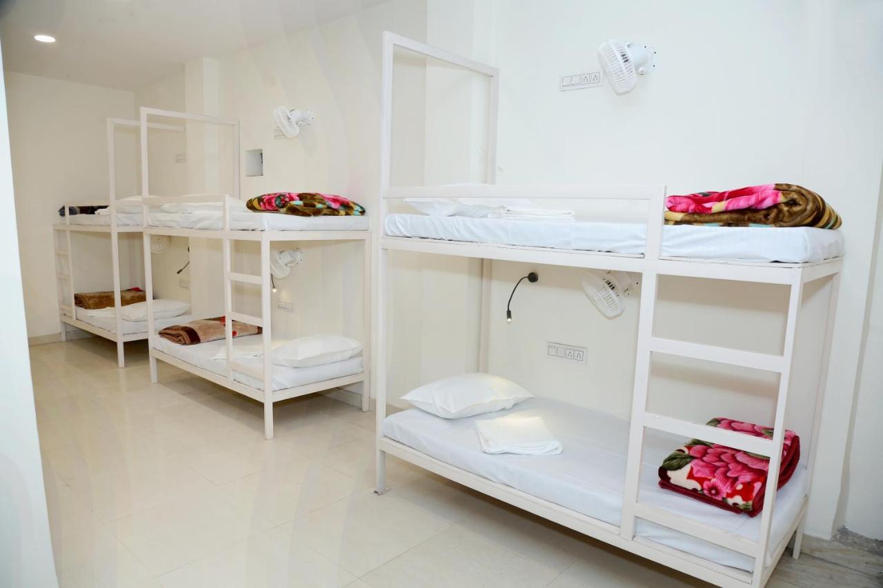 The Charlie'S Hostel Új-Delhi Kültér fotó